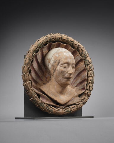 Masque funéraire de femme, image 3/5