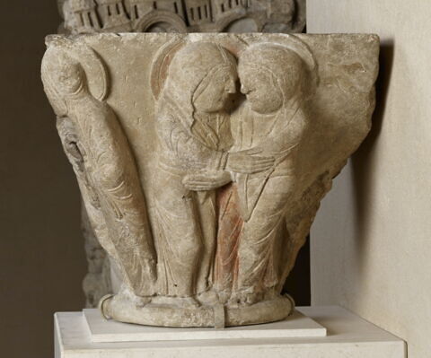 Fragment d'un chapiteau double (?) : l'Annonciation, la Visitation et décor végétal, image 4/11
