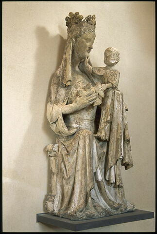 La Vierge assise tenant l'Enfant debout sur son genou, image 8/15