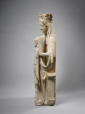 La Vierge assise tenant l'Enfant debout sur son genou, image 4/14