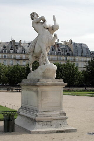 Le Centaure Nessus enlevant Déjanire, image 2/11