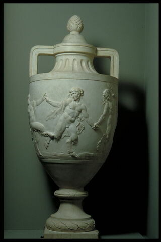 Vase à décor d'une ronde de satyres et de satyresses avec les accessoires du thiase bachique, image 5/6