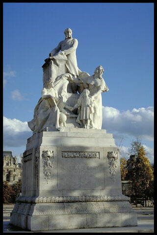 Monument à Jules Ferry, image 32/36