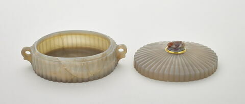 Boîte et son couvercle, image 2/2