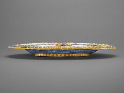 Plat ovale : Neptune et Amphitrite, image 3/3
