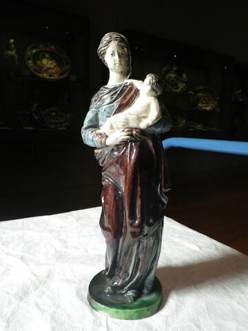 Statuette : Vierge à l'Enfant