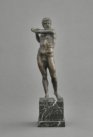 Statuette : Hercule tenant sa massue