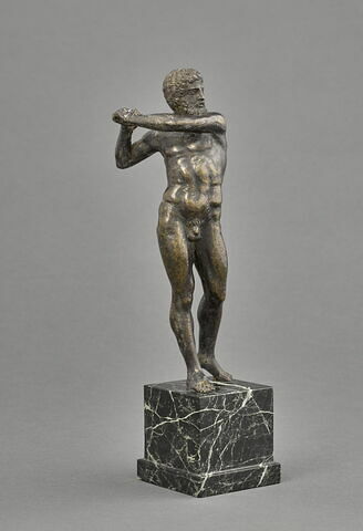Statuette : Hercule tenant sa massue, image 3/6
