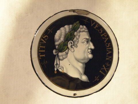 Plaque circulaire : Titus Vespasien XI, d'une série de douze (MRR 260 à 271)