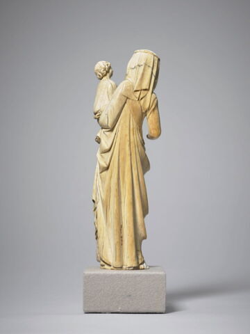 Groupe : Vierge à l'Enfant debout, image 2/7