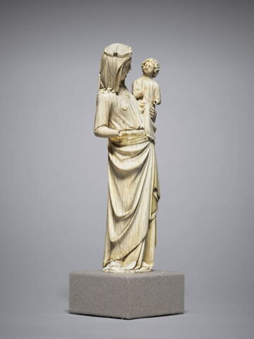 Groupe : Vierge à l'Enfant debout, image 3/7