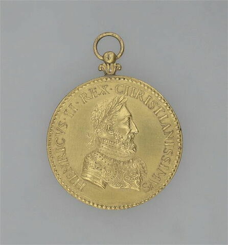 Médaille : Henri II / le Roi debout couronné par deux génies