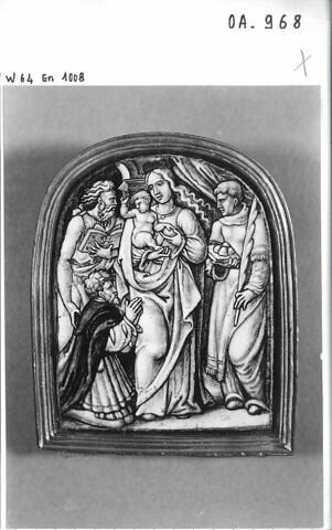 Plaque : La Vierge à l'Enfant entre des saints (saint Jean-Baptiste et saint Etienne) et un donateur, image 3/3