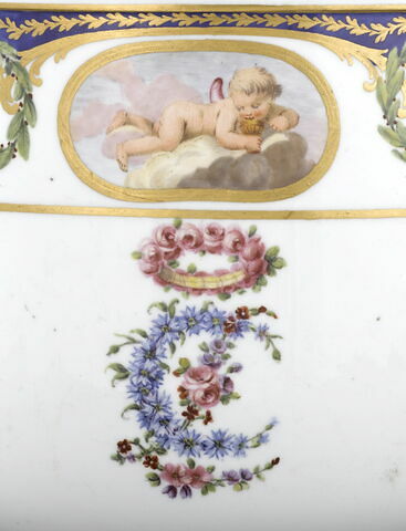Seau à demi-bouteille ordinaire d'un service offert par Louis XV à Marie-Caroline de Naples (Charlotte-Louise), image 9/12