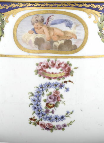 Seau à demi-bouteille ordinaire d'un service offert par Louis XV à Marie-Caroline de Naples (Charlotte-Louise), image 10/12