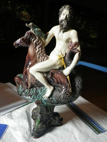 Statuette : Neptune sur un cheval marin et sur un socle