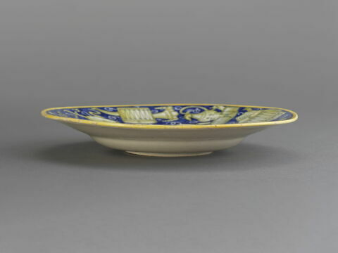 Assiette : décor de trophées, image 3/5