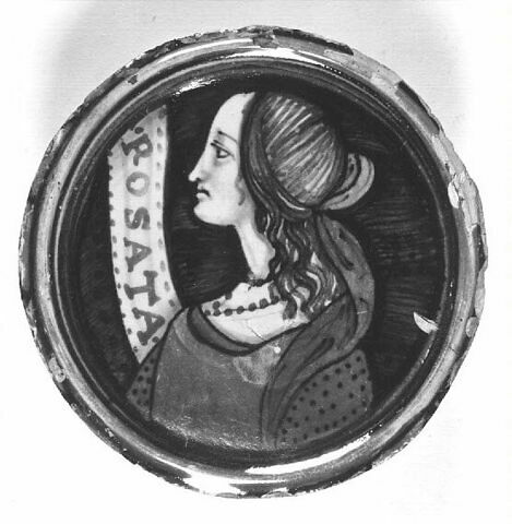 Fond de plat (coupe ?) rond à bord rogné: profil gauche de femme en buste, image 5/5