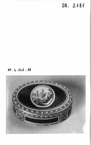 Tabatière ovale, image 2/2