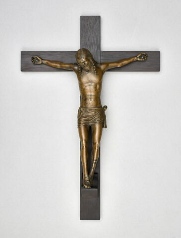 Statuette : Christ en croix, image 1/4