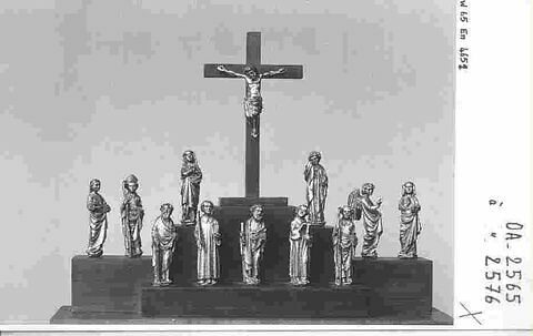 Statuette d'un ensemble de douze provenant d'une châsse : évêque, image 3/3