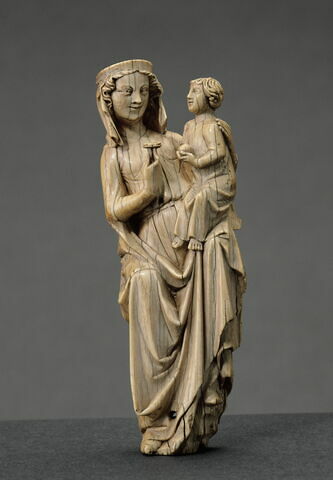 Groupe d'applique : Vierge à l'Enfant assise, tenant une rose, image 1/2