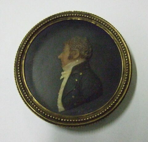 Médaillon en cire peinte : buste d'homme de profil, image 1/2