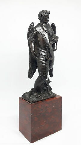 Statuette : saint Michel, image 2/5