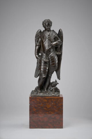 Statuette : saint Michel