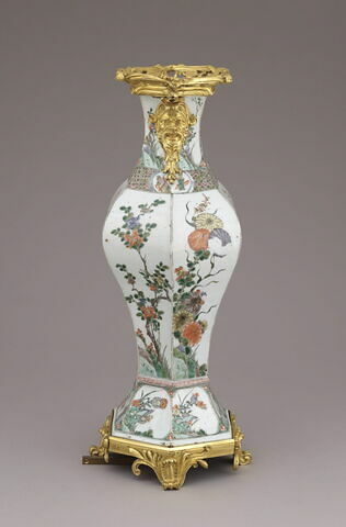 Vase en porcelaine du Japon à six pans, d'une paire (avec OA 5489 2), image 7/16