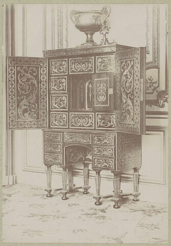 Cabinet à l'italienne en marqueterie de cuivre sur fond d'écaillé rouge, image 1/1