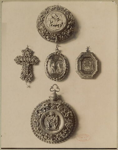 Médaillon ovale aux armes des Médicis : Le Christ et la Vierge, profils affrontés, image 2/2