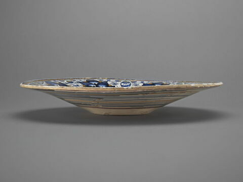 Plat rond : armoiries de la famille Minerbetti de Florence, image 3/3