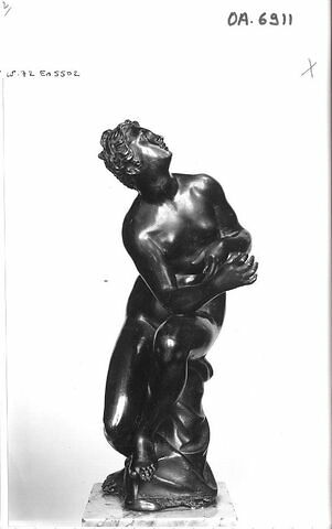 Statuette : Vénus assise, image 1/1