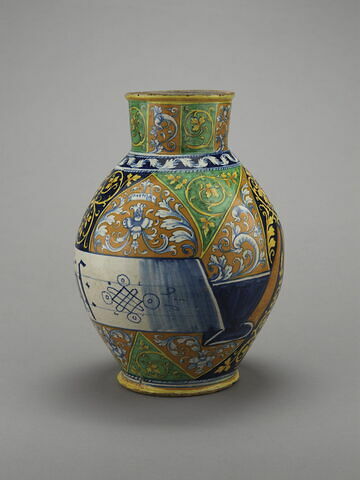 Vase : profil de guerrier dans un médaillon, image 2/3