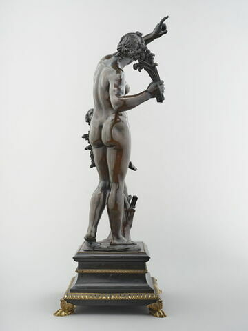 Groupe sculpté : Vénus châtiant l'Amour, image 5/5