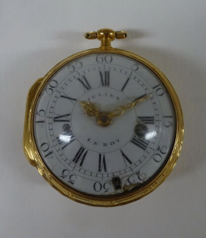 Montre ronde : motif en coquille rocaille, image 2/3
