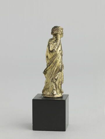 Statuette : saint Jean de calvaire s'appuyant la joue sur une main, image 2/4