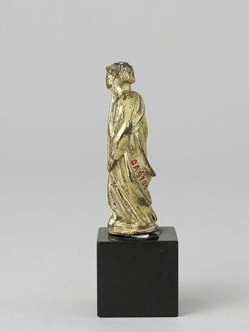 Statuette : saint Jean de calvaire s'appuyant la joue sur une main, image 3/4