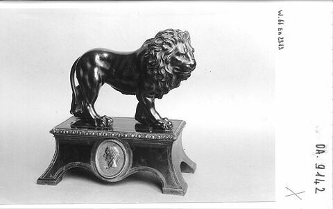 Statuette : lion