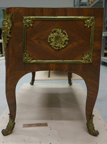 Commode, image 3/6