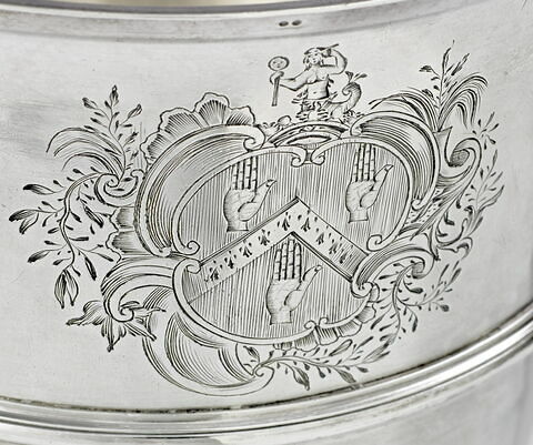 Coupe, image 2/2
