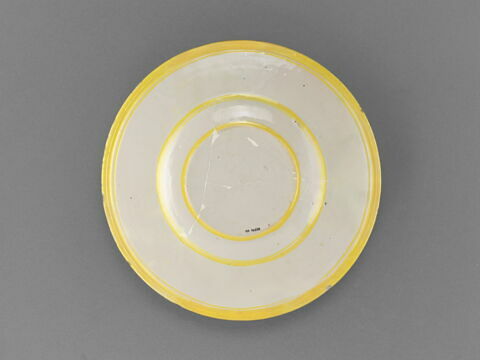 Plat rond : Vision de saint Eustache, image 2/3