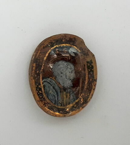Petit médaillon de forme ovale en verre églomisé : saint Jacques ?