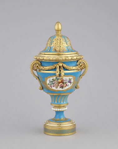 Petit vase Fontanieu, d'une garniture (OA 10939 à OA 10941), image 2/7