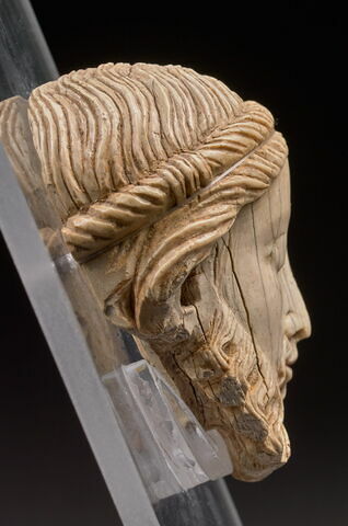 Fragment de statuette : tête de Christ, image 4/5