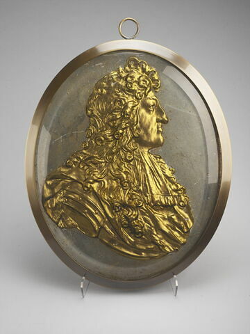 Médaillon ovale : Portrait de Philippe duc d'Orléans de profil et en buste
