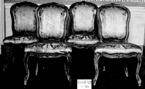 Chaise, d'une série de six (OAR 121 à 126), image 2/2