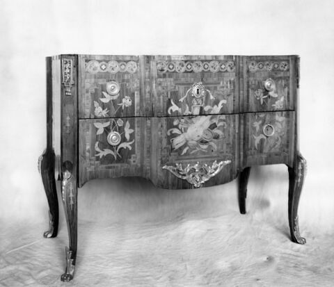 Commode de marqueterie à deux tiroirs, image 10/10