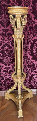 Grande torchère, d'une paire